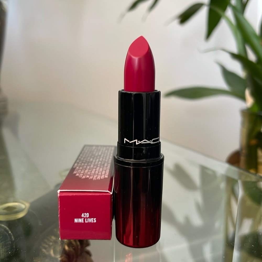 MAC Nine Lives - Discontinued
